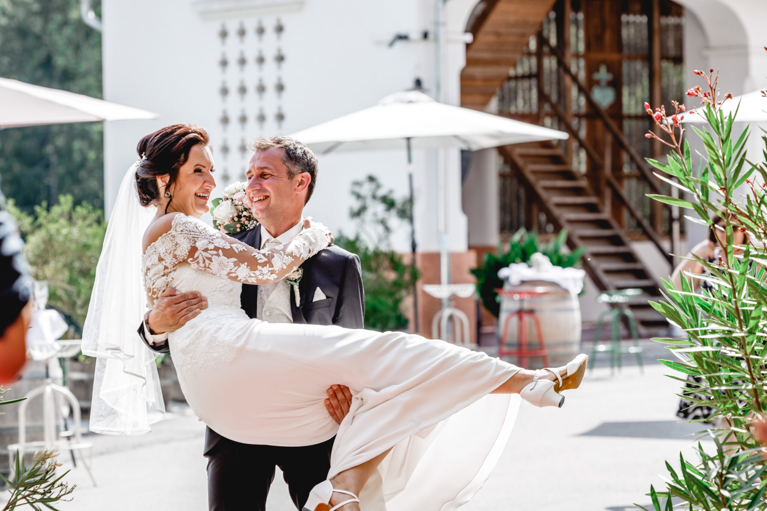 Brautpaar beim Tanzen – Hochzeit Feier