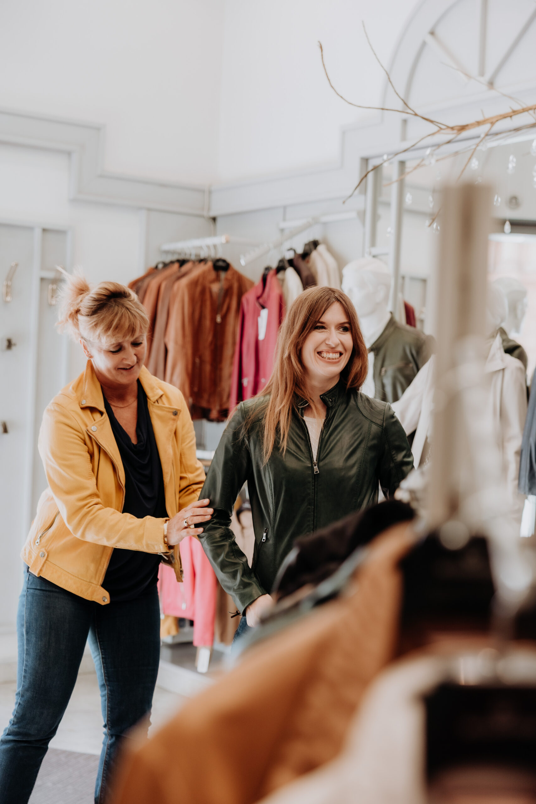 Hochwertige Lederjacke maßgefertigt – Leder Stoichart Graz