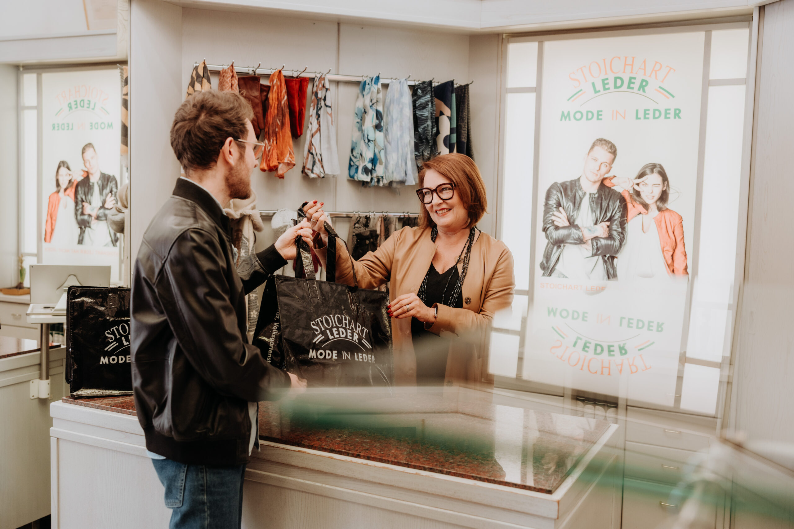 Hochwertige Lederjacke maßgefertigt – Leder Stoichart Graz