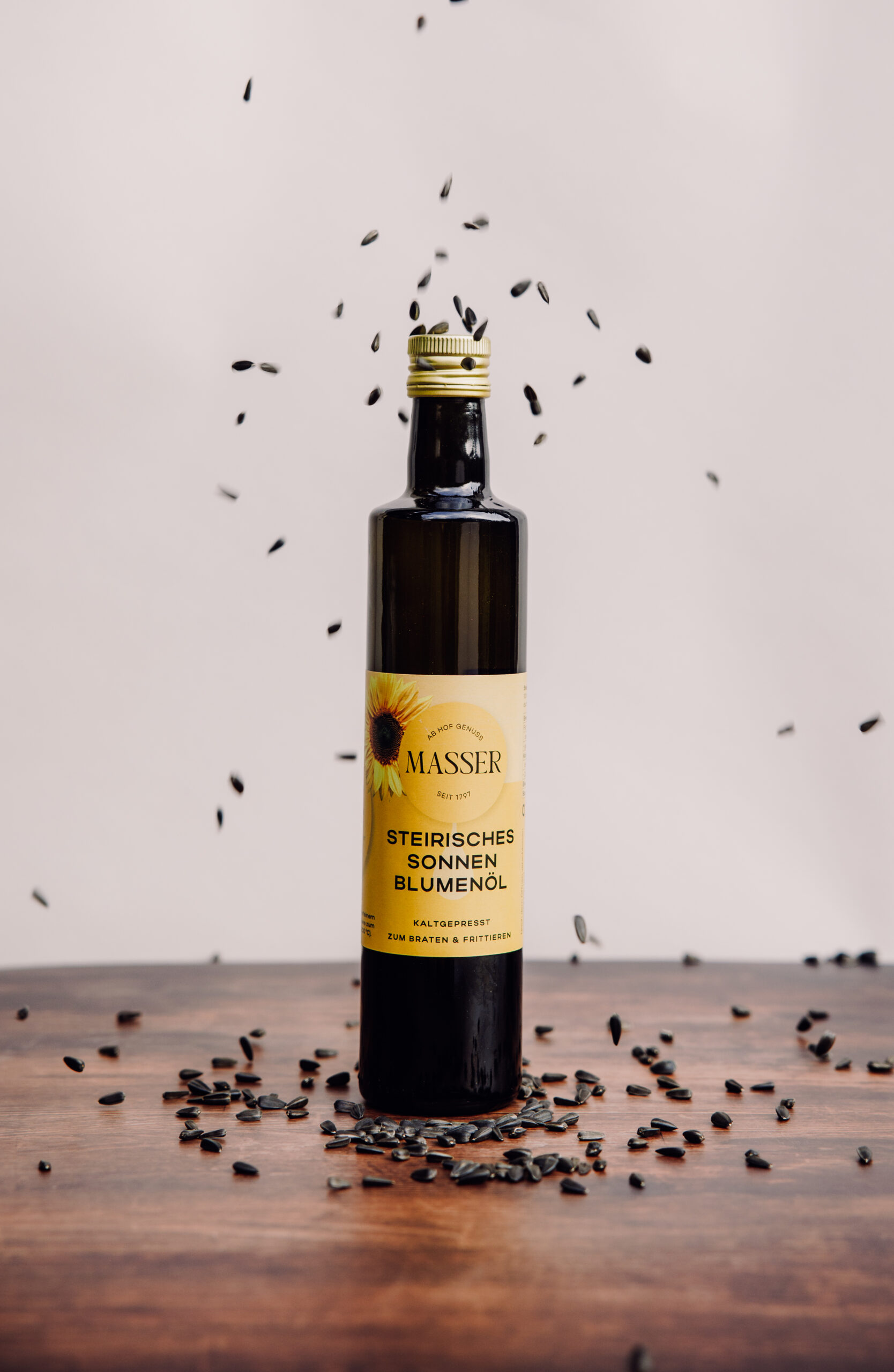 Sonnenblumenöl und regionale Lebensmittel vom Bauernhof