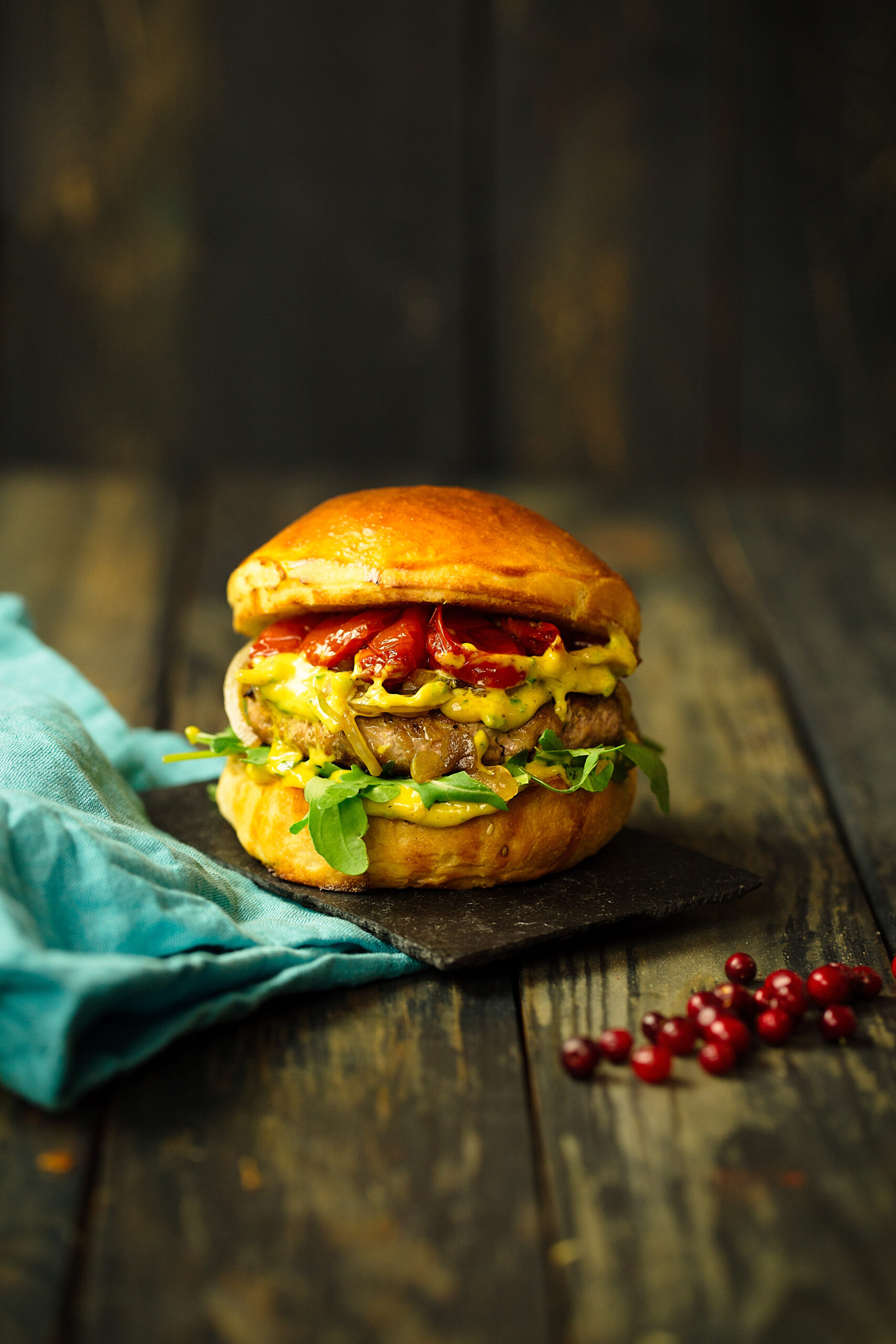 Burger mit Käse – Streetfood Fotografie