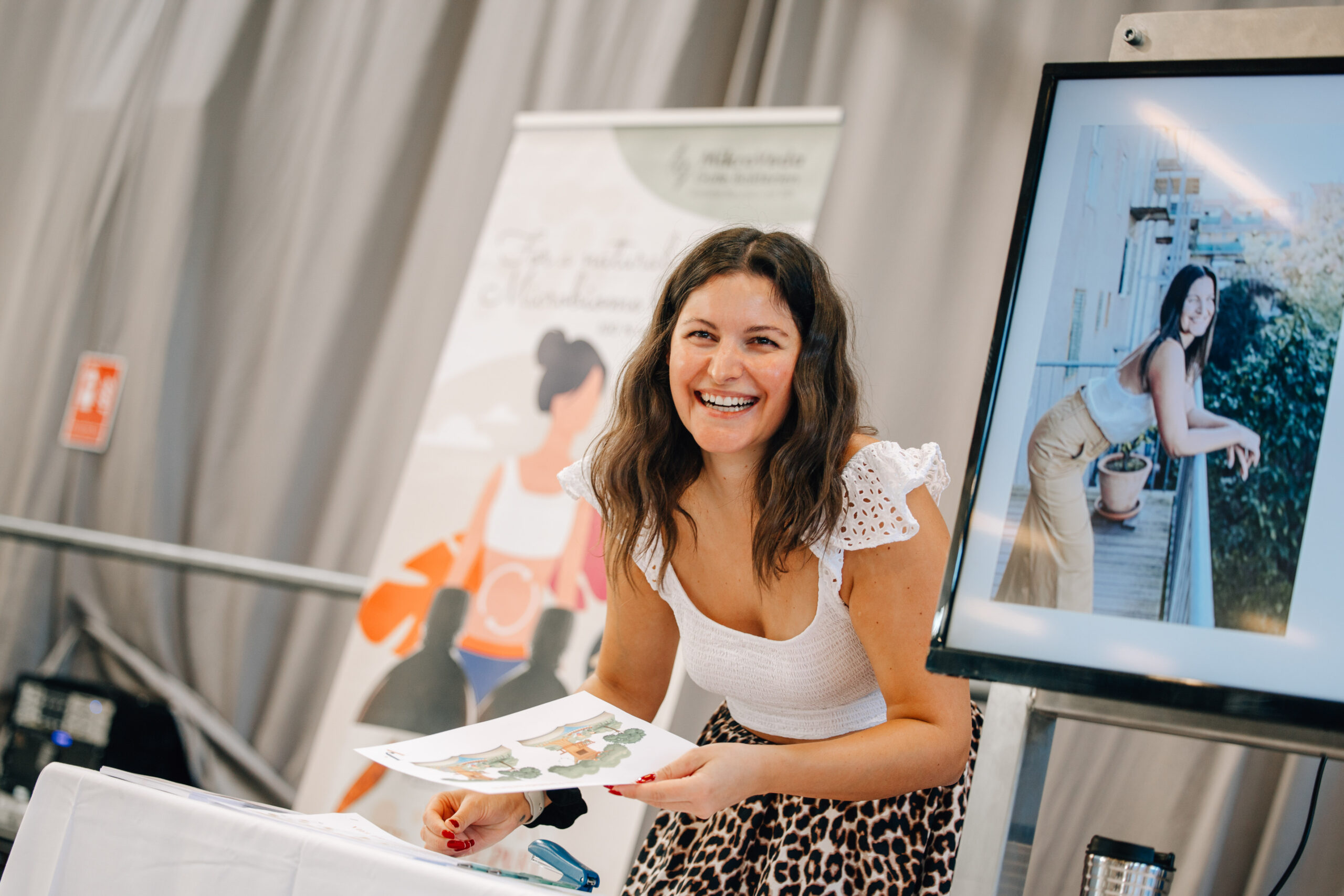 Frau am Laptop – modernes Arbeiten