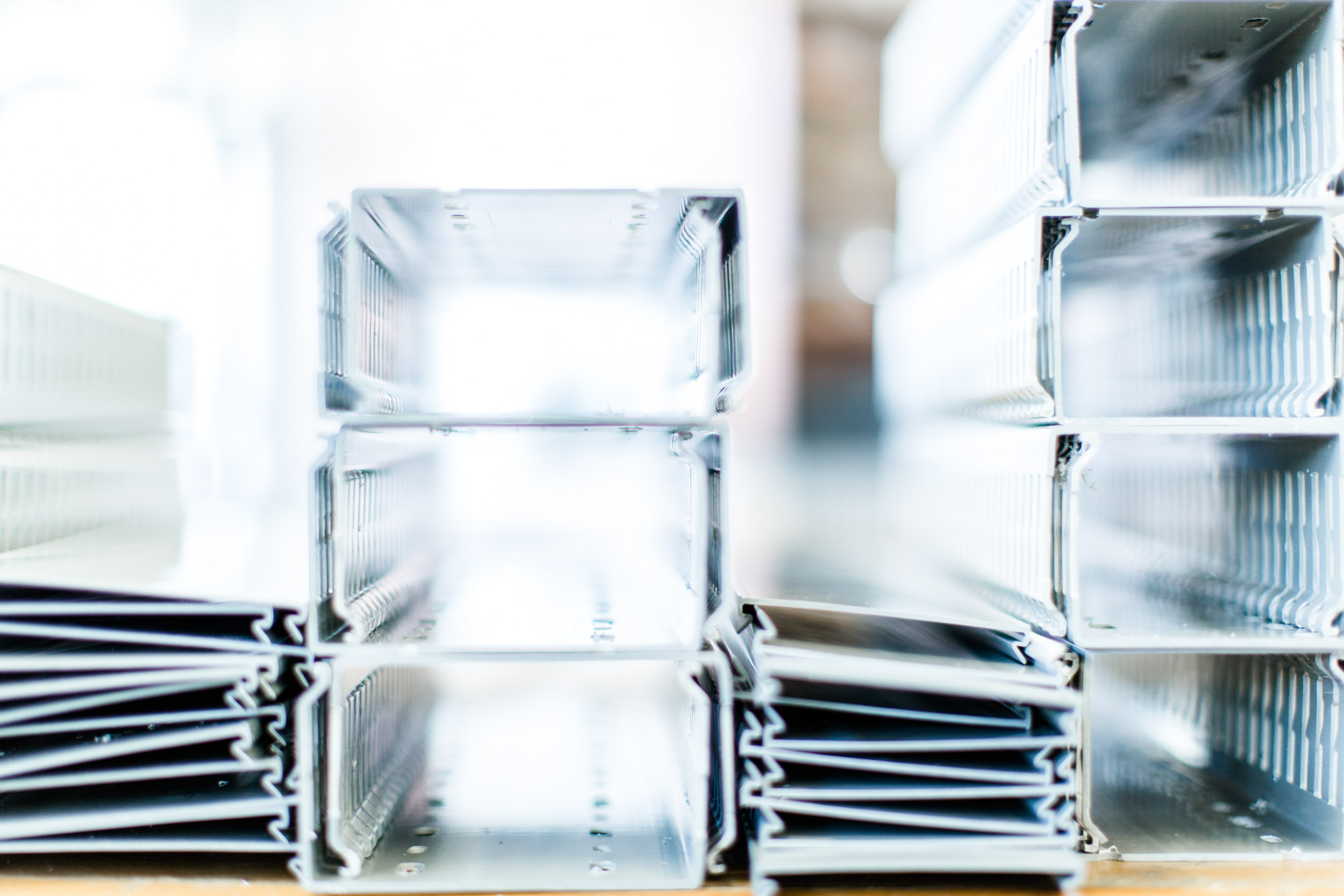 Kabelbündel im Schaltschrank – Ordnungssystem