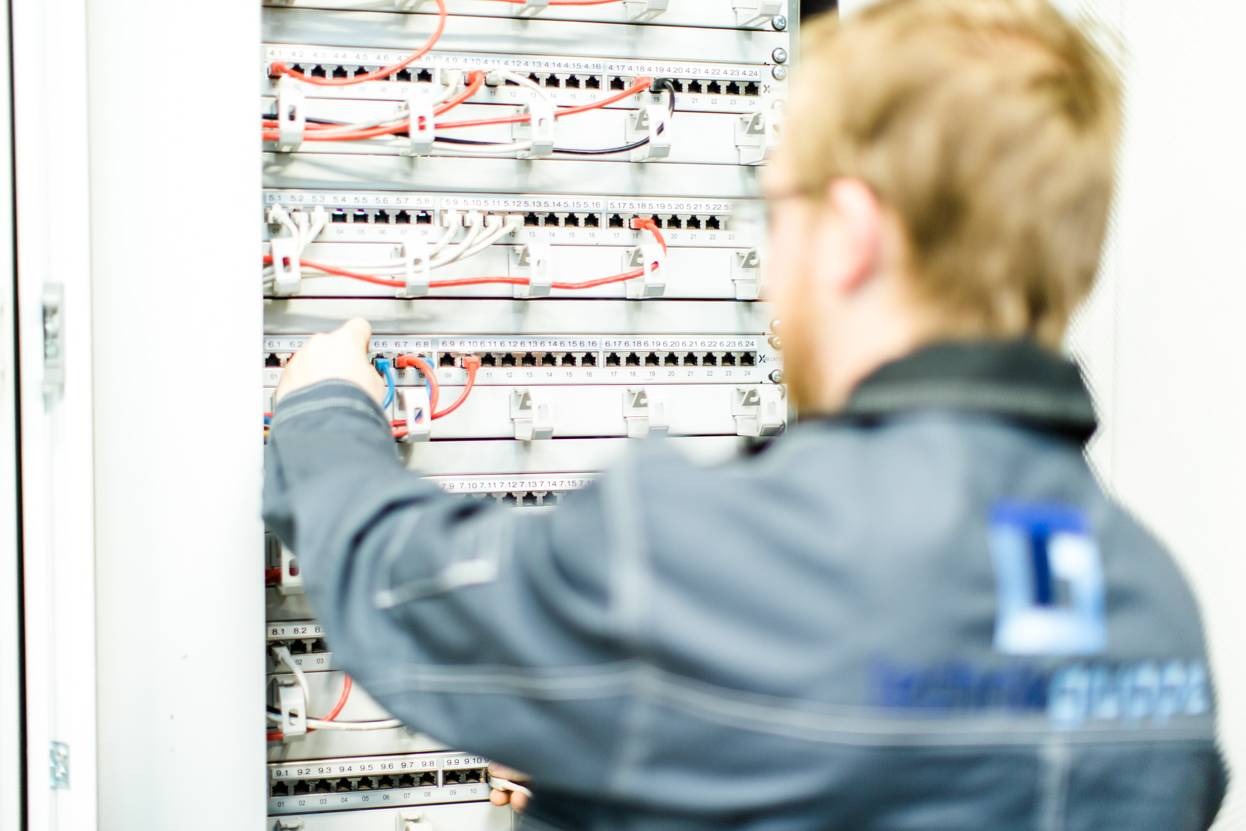 Schaltschrank Verkabelung – industrielle Technik