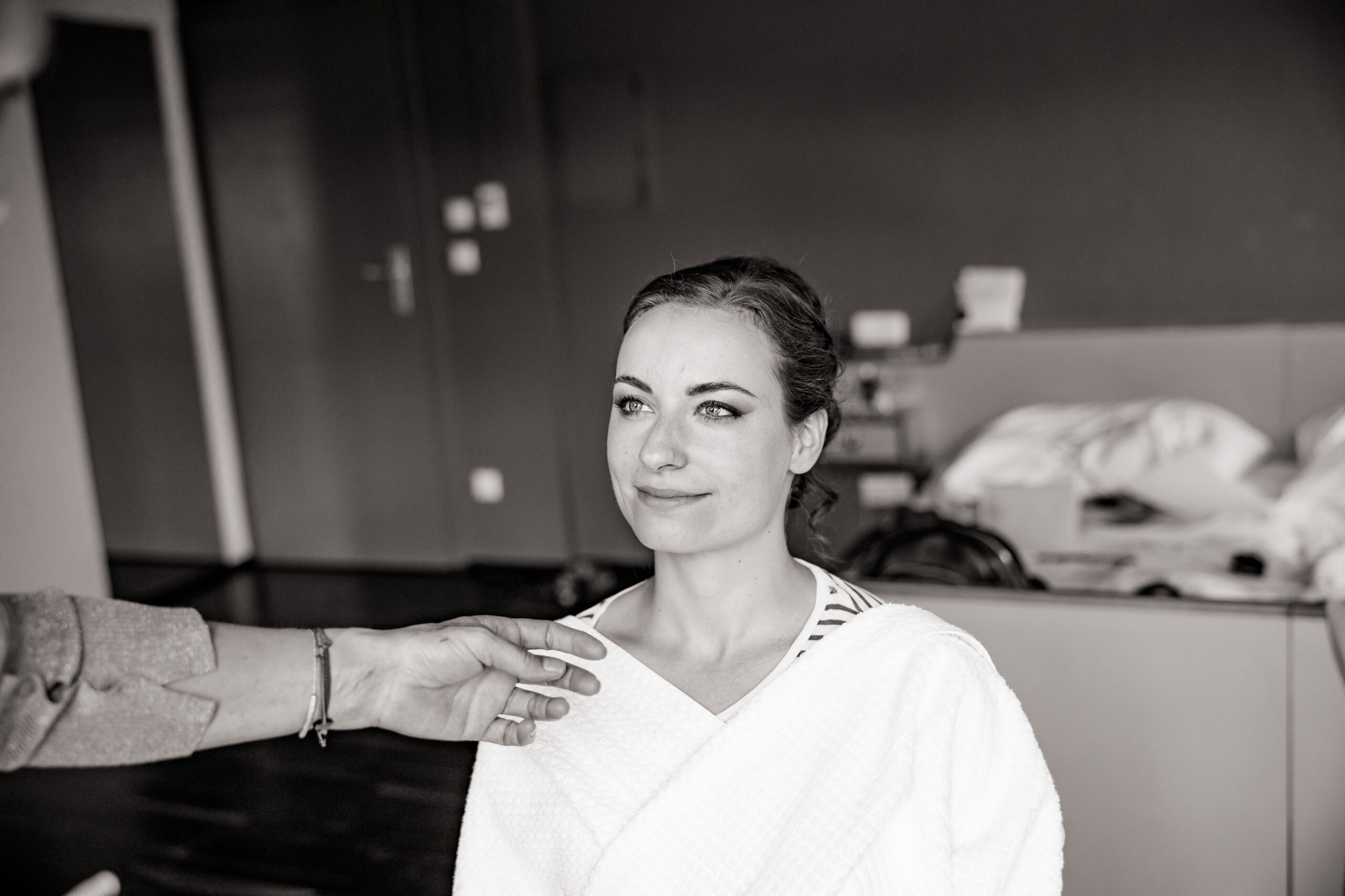 Braut Portrait schwarzweiß – ruhiger Moment