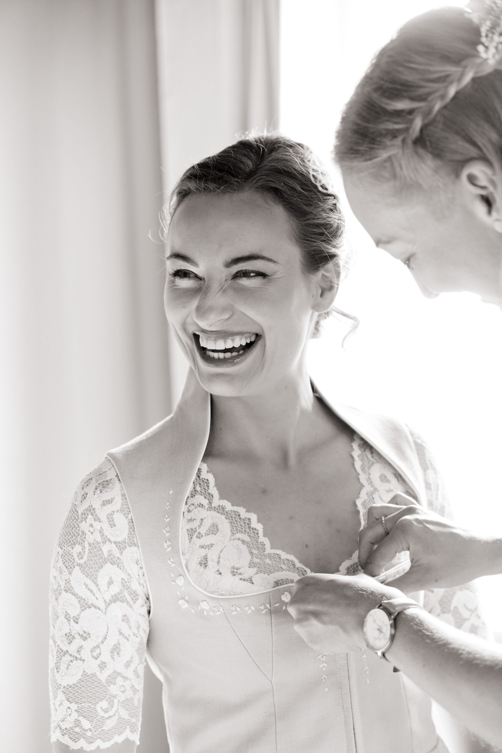 Braut Portrait schwarzweiß – emotionale Aufnahme