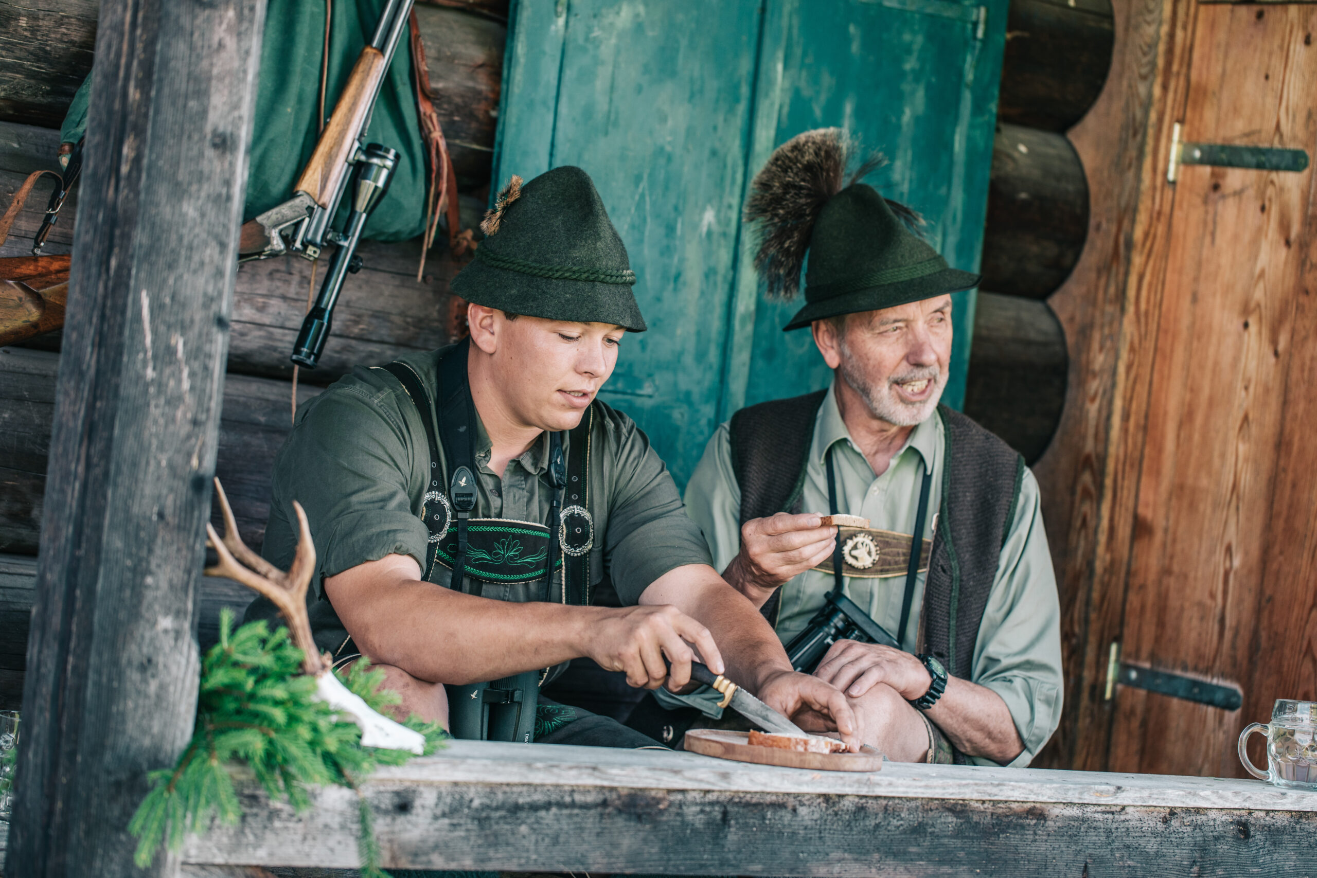 Jäger beim Austausch – Planung Jagd
